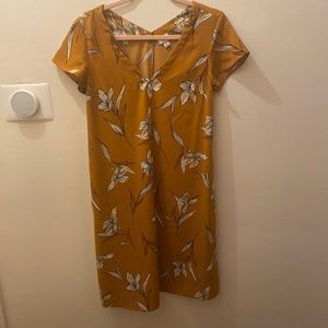 Women’s midi length dress